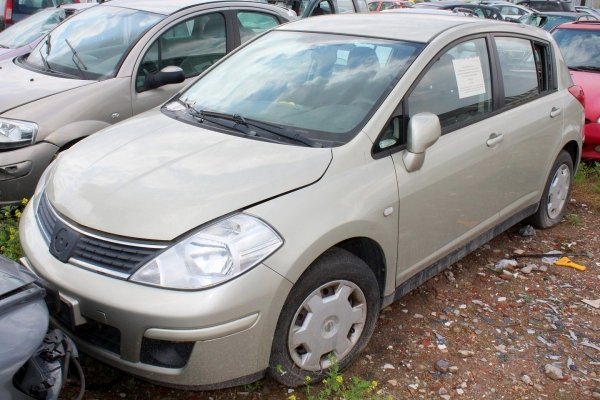Pas tył Nissan Tiida C11 2007 Hatchback 5-drzwi
