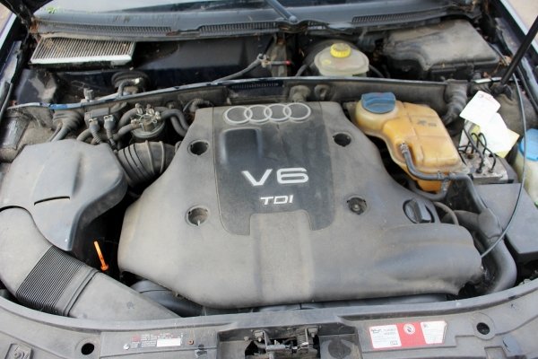 _Drzwi przód lewe Audi A6 C5 2000 Kombi