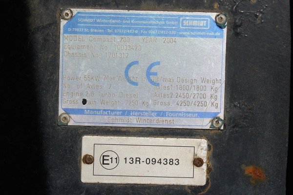 Siłownik skrętu przód Zamiatarka Schmidt Swingo Compact 200 2004 2.8TD