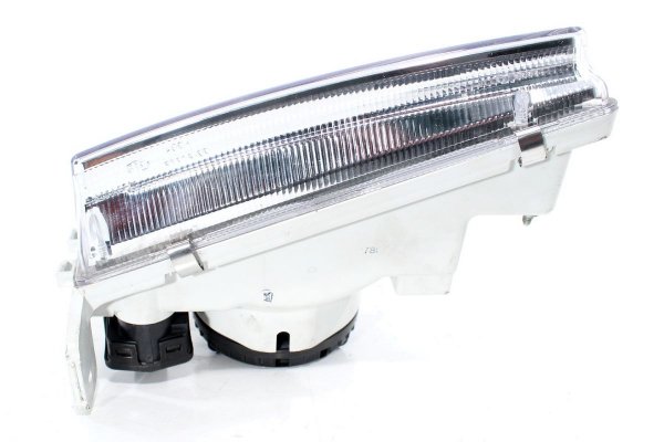 _Reflektor prawy Mitsubishi Space Star DG0 2000-2002 