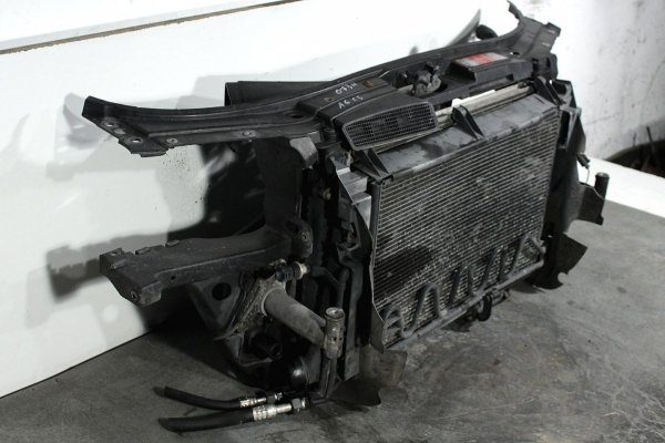Pas przód Audi A6 C5 2002 2.5TDI 
