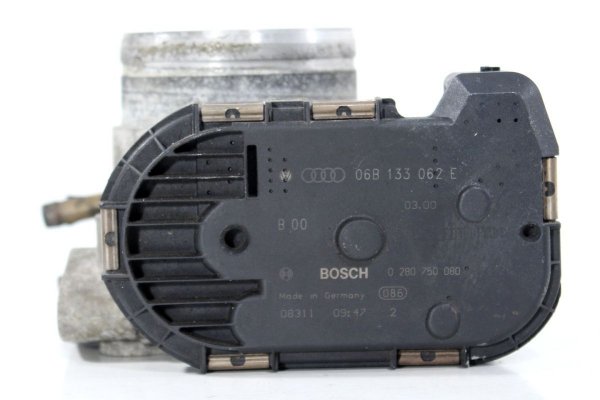 _Przepustnica Audi A4 B5 1995-2000 1.8 20V