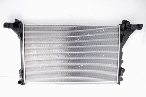 Chłodnica wody Nissan 400NV 2.3DCI 
