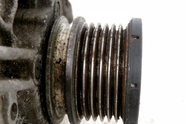 Alternator Mercedes Vito W639 2006 2.2CDI 646982 Bus 