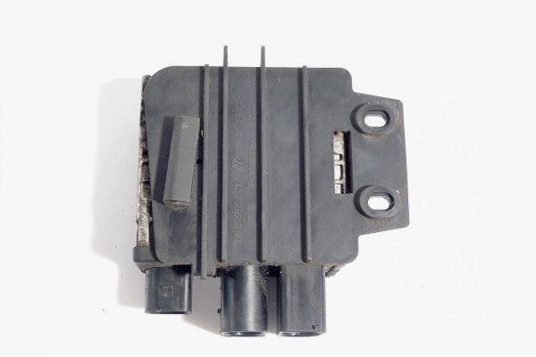 Moduł wentylatora VW Transporter T5 2004 2.5TDI AXD Bus