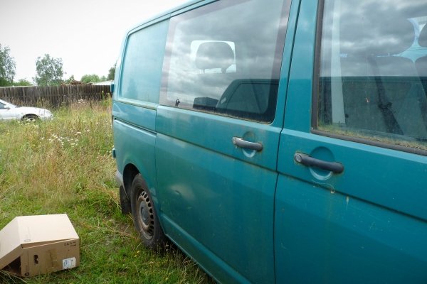 Drzwi przód lewe VW Transporter T5 2005 Bus (kod lakieru: LL6T)