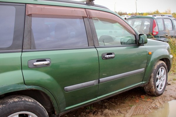 Drzwi tył lewe Nissan X-Trail T30 2002 