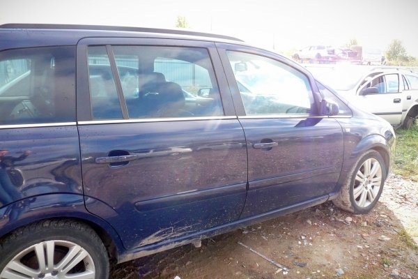 Zamek drzwi przód prawy Opel Zafira B 2006 Minivan