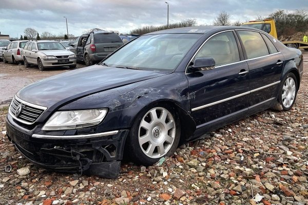 Klapa bagażnika tył VW Phaeton GP1 2004 Sedan