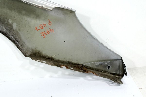 _Błotnik przód lewy Peugeot 407 2005 (Kod lakieru: EZR)