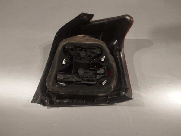 Lampa tył lewa Toyota Avensis T25 Lift 2006-2008 Sedan