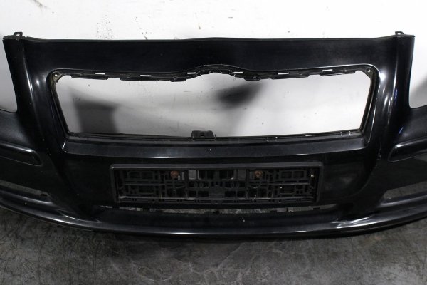 Zderzak Przód Toyota Avensis T25 2005 Kombi