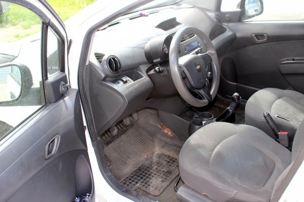 Zwrotnica przód lewa Chevrolet Spark M300 2011 1.0i B10D1 Hatchback 5-drzwi 