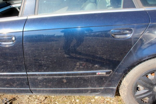 Drzwi tył lewe Audi A4 B7 2006 (kod lakieru: LZ5A)