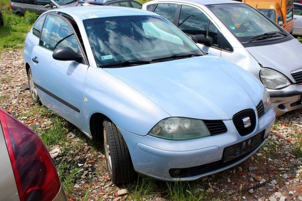 Seat Ibiza 6L 2002 1.4i BBY Hatchback 3-drzwi [B]