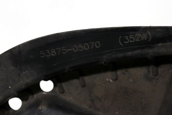 _Nadkole przód prawe Toyota Avensis T25 2006-2008 Kombi