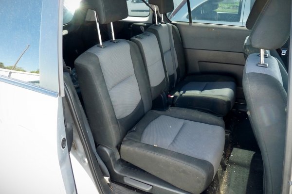 Fotel tył prawy II rząd Mazda 5 CR 2005 Van