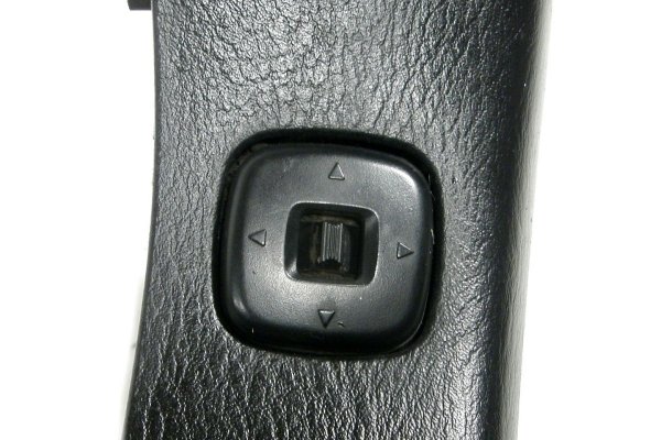 Panel sterowania szyb Mazda 323 323F BA 1994-1998 5D