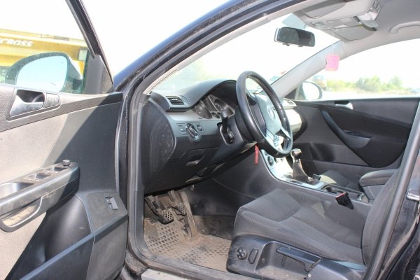 Schowek pasażera (czarny) VW Passat B6 2007 Kombi 