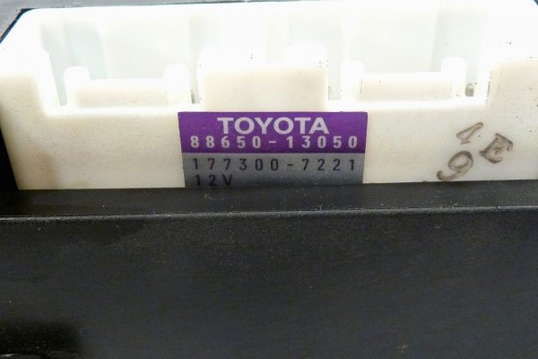 _Panel nawiewu klimatyzacji Toyota Corolla E12 2002-2007