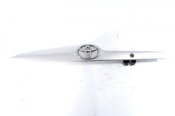 Listwa klapy bagażnika tył Toyota Corolla E12 2004 Sedan (Kod lakieru: 1C0)