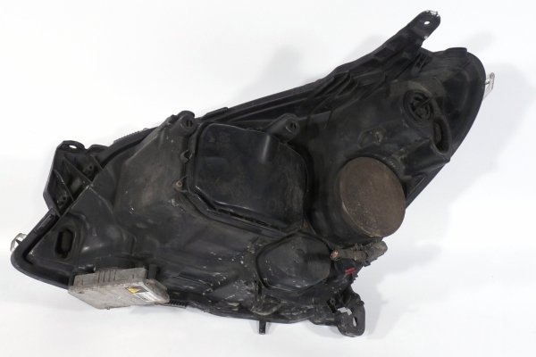 Reflektor przód prawy xenon Opel Astra H 2003-2009