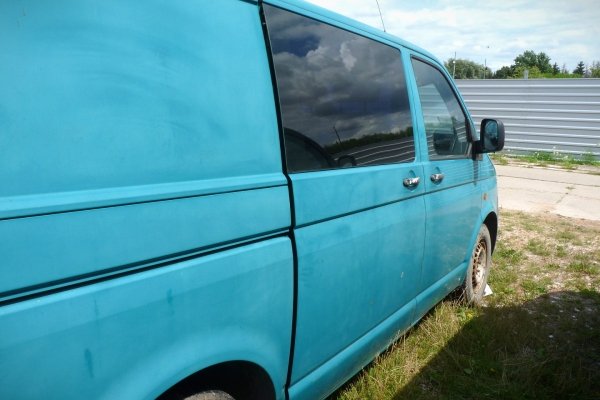 Zacisk hamulcowy przód prawy VW Transporter T5 2005 2.5TDI AXD Bus