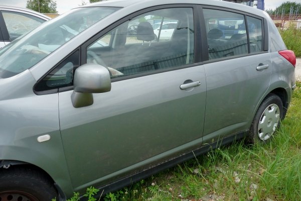 Fotel lewy kierowcy Nissan Tiida C11 2008 Hatchback 5-drzwi 