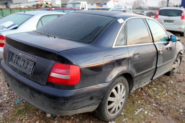 Audi A4 B5 2000 Lift 1.6i ALZ Sedan [B]