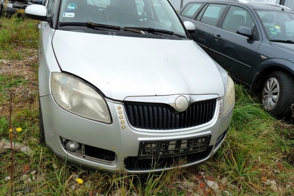 _Błotnik przód lewy Skoda Roomster 5J 2007 (2006-2010) (kod lakieru: LF7T)