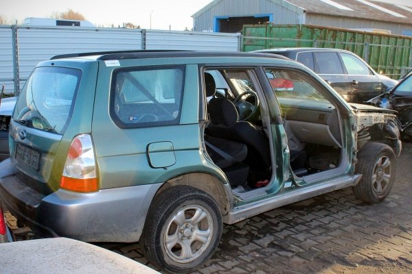 Maska Subaru Forester II SG Lift 2007 Suv 