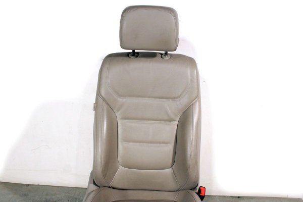 Fotel prawy pasażera VW Touareg 7P 2012