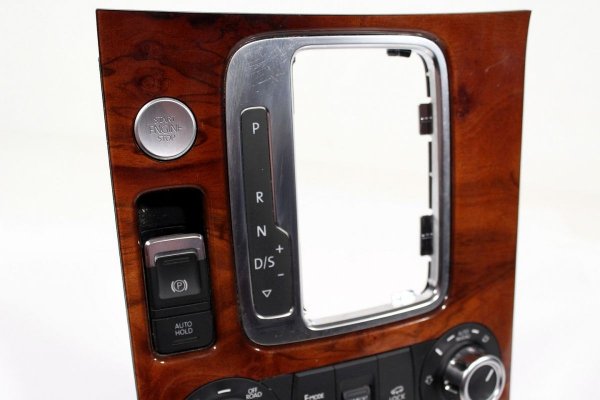 Panel sterowania środkowy VW Touareg 7P 2012