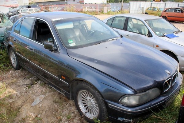 Zderzak tył BMW 5 520 E39 1996 Sedan