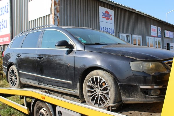 _Zamek drzwi przód lewy VW Passat B6 2007 Kombi 