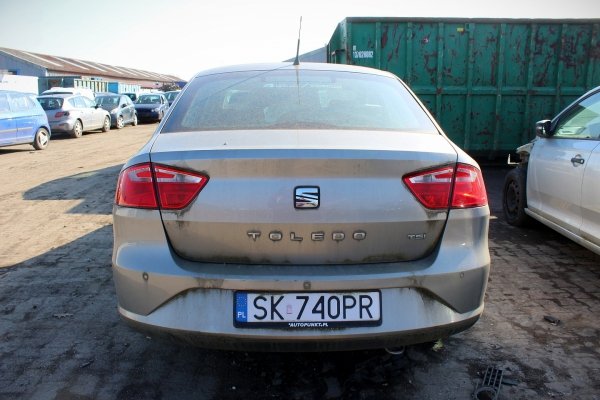 Drzwi tył prawe Seat Toledo IV 2015 Sedan 