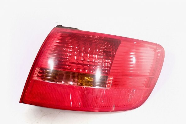 Lampa tył prawa Audi A6 C6 2008 Kombi