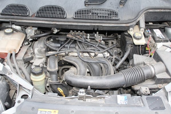 Błotnik Tył Prawy Ford Fusion 2005 1.6TDCI Minivan