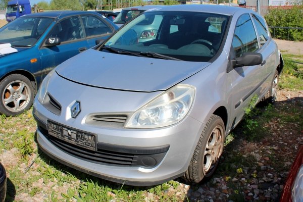 Renault Clio III 2008 1.2i D4F740 Hatchback 3-drzwi [B]