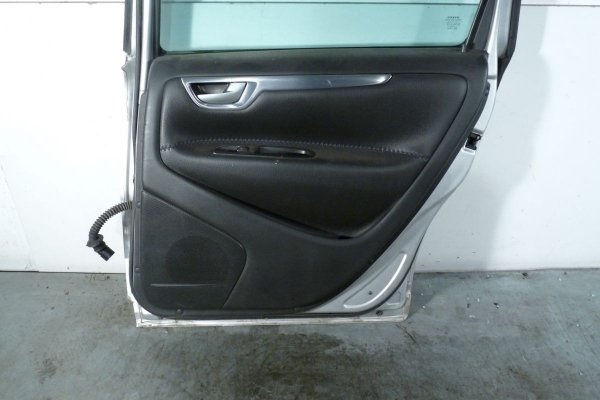 Drzwi tył lewe Volvo XC70 2004 Kombi