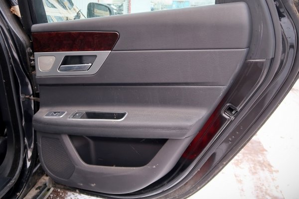 _Szyberdach panorama Jaguar XF X260 2016 Sedan