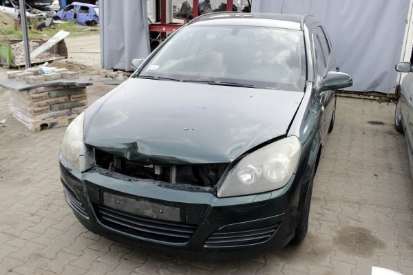 Półoś przód lewa Opel Astra H 2004 1.7CDTI Kombi