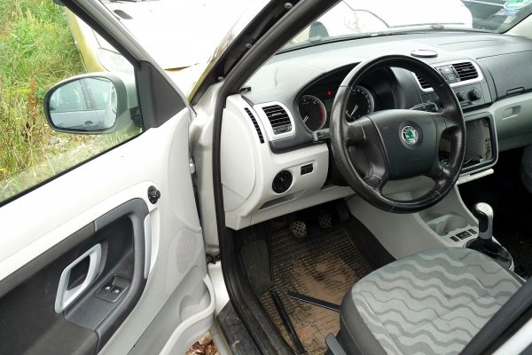 Szyba drzwi tył prawa Skoda Roomster 5J 2007 (2006-2010) 