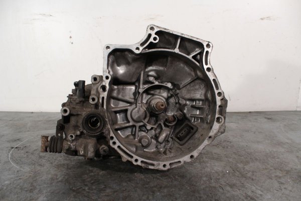 Skrzynia biegów Mazda 323 BJ  2000 1.5 16V 