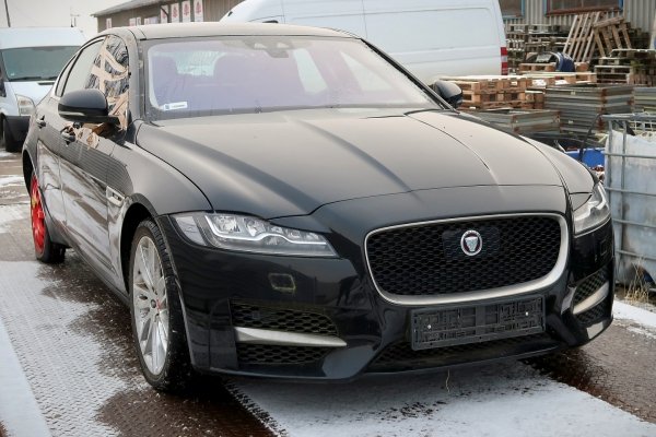 _Szyberdach panorama Jaguar XF X260 2016 Sedan