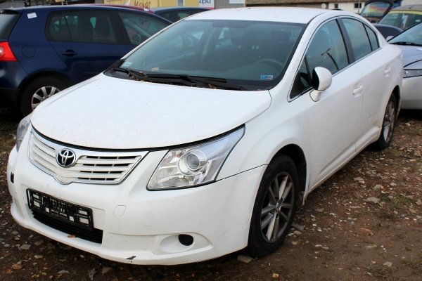 Drzwi przód lewe Toyota Avensis T27 2009 Sedan (kod lakieru: 040)