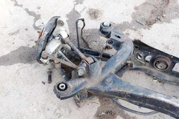 _Belka zawieszenie tył Lexus IS220 2005-2013 2.2D