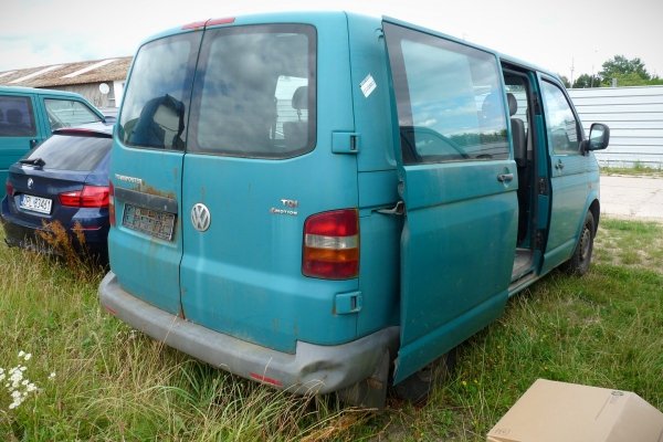 Drzwi przód prawe VW Transporter T5 2005 Bus (kod lakieru: LL6T)