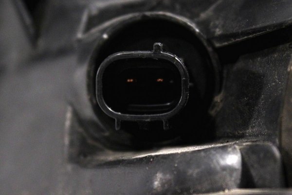 _Reflektor prawy Toyota Avensis T25 2003-2005