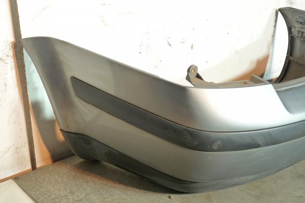 Zderzak tył VW Passat B5 Lift 2001 Sedan (kod lakieru: LD7W)